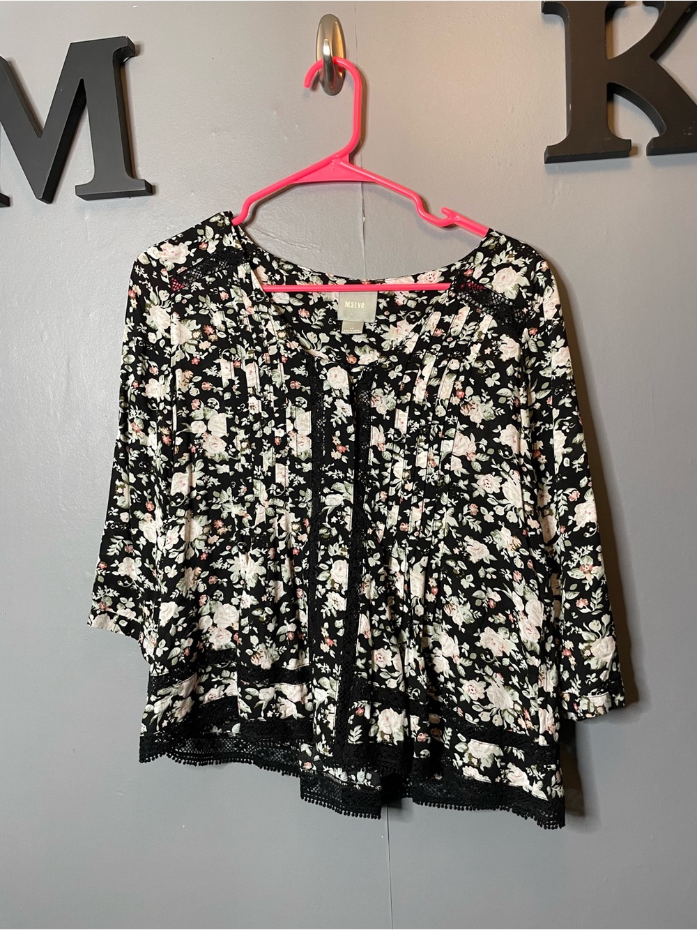 Maeve Celyn Floral Boho Embroidered Top peasant top size 6P Anthropologie